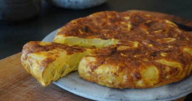 Un repas de pomme de terre savoureux simple facile à faire avec seulement 3 ingrédients.