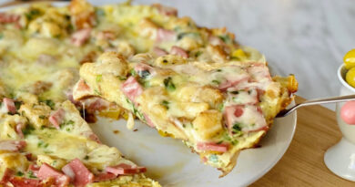 Il s'agit d'une recette très facile comme dîner faite à base d’œufs , de pain de mie, de fromage un vrai délice.