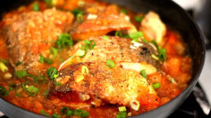 La recette de Soutrou de poisson peut être faite si simple. Suivez les instructions dans la vidéo ci-dessous.