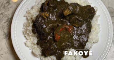 Le Fakoye est un plat en sauce d'origine malienne réalisé à base de feuilles de corète. Suivez les instructions dans la vidéo. Bon appétit.